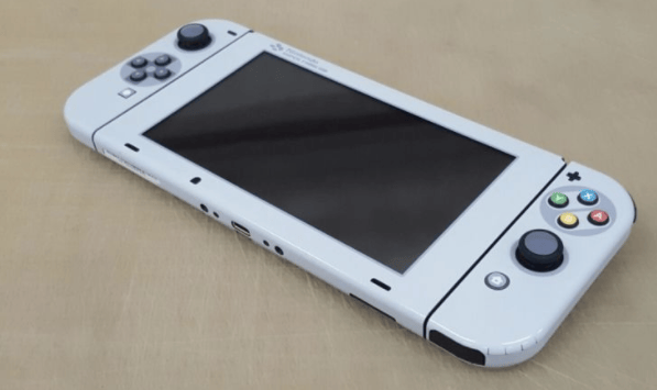 Pure nostalgie: gamer geeft zijn Nintendo Switch een fenomenaal SNES-jasje